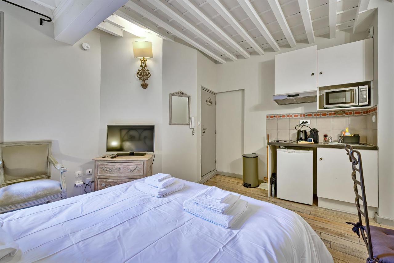 Au Coeur Des Papes, Dans Batisse De Charme Studios & Appartements En Coeur De Ville Avignon Exterior foto