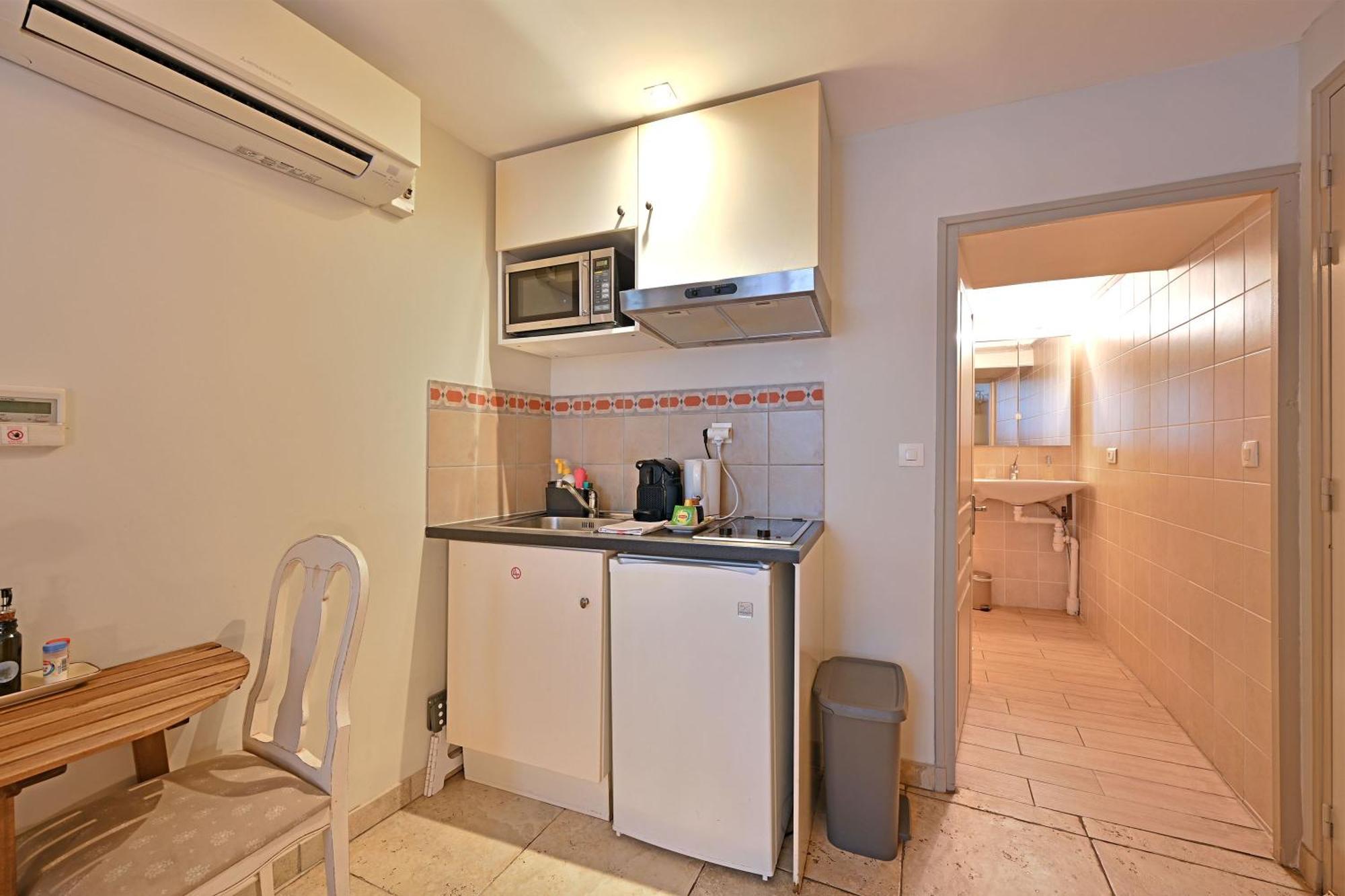 Au Coeur Des Papes, Dans Batisse De Charme Studios & Appartements En Coeur De Ville Avignon Exterior foto